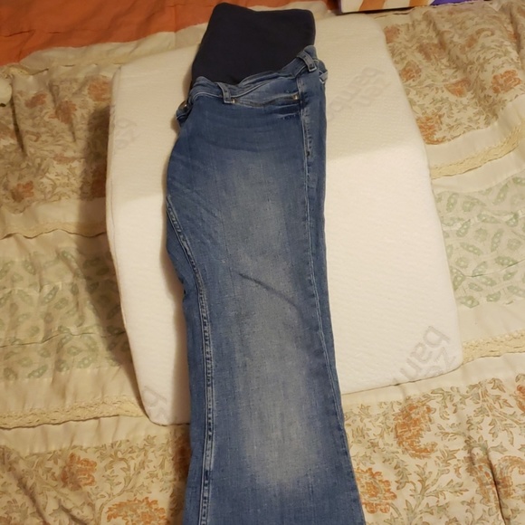 H&M size 8 Maternity Jean - Picture 4 of 6